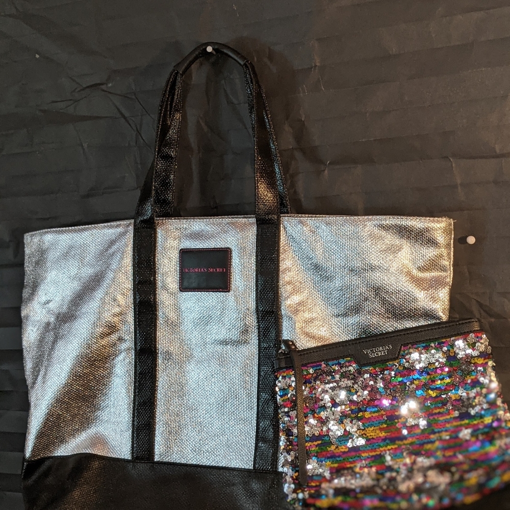 VS tote with Cosmo bag